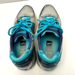 Brooks adrenaline gts 13 mogo size 11